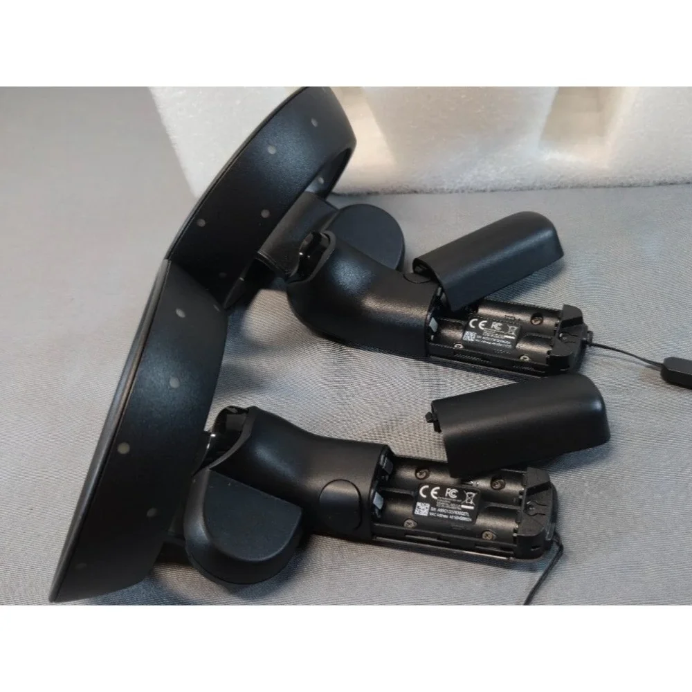 Original Microsoft Windows MR Mixed Reality Motion Controllers Only 1 Miss Cover